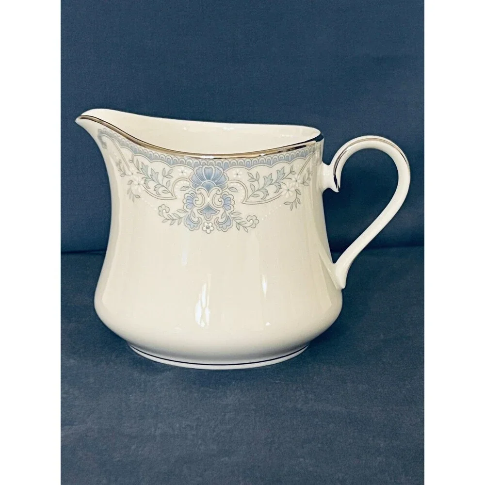 Vintage Discontinued Lenox Bouquet Collection White Heather Porcelain Creamer